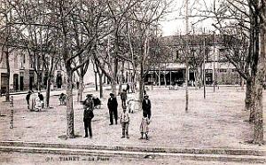 878- Tiaret - La Place Carnot